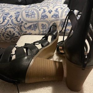 Steve Madden Girl 3” heeled sandals. Black.  Worn a few times.  Look new !